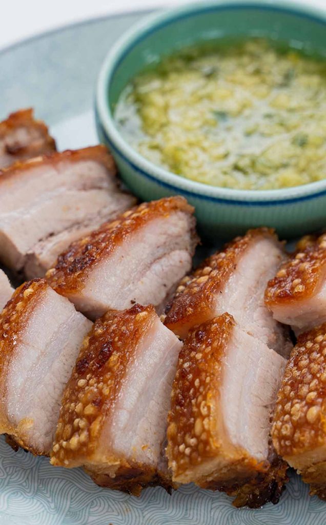 Crispy perfection! This Lechon Macau Recipe Simpol-style delivers golden, puffed skin and tender pork belly straight from your air fryer—handaan-ready and full of flavor."