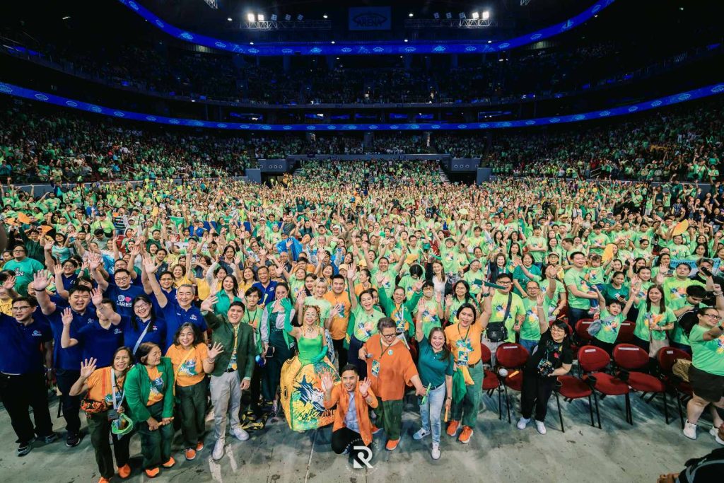 autism society Philippines 40,000 gathered beneath the glowing lights of the SM Mall of Asia Arena, there was just a blank canvas—waiting to be filled.