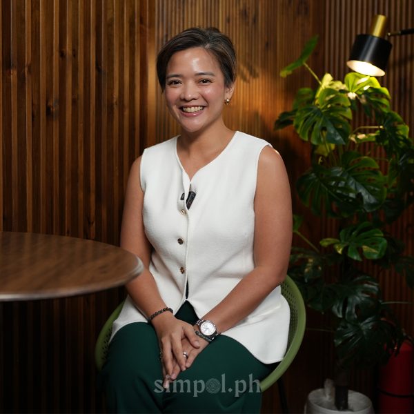 Ally Canita of Clean Greenius reminds us: “You don’t need more space. You need a space that works with your life.” In every drawer and corner, her work reveals this quiet truth: decluttering isn’t about less—it’s about what matters more.