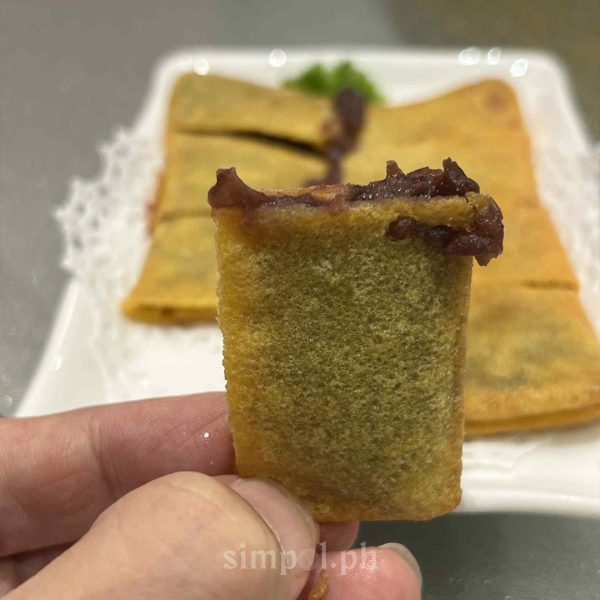 Chinese red bean dessert: pan-fried pancakes with red bean paste filling, golden and flaky from Paradise Dynasty.